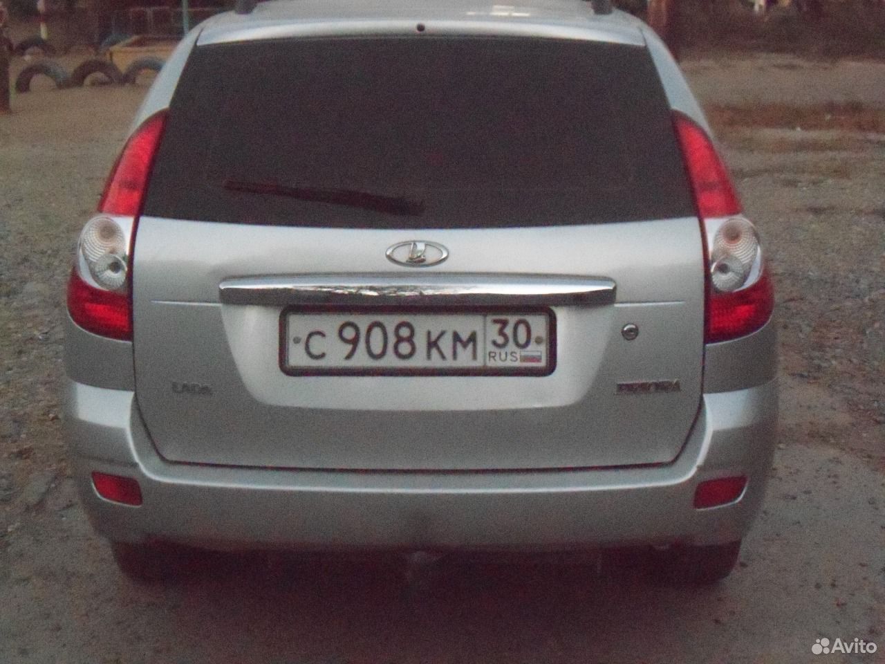 ВАЗ (LADA) Priora 1.6 МТ, 2010, универсал