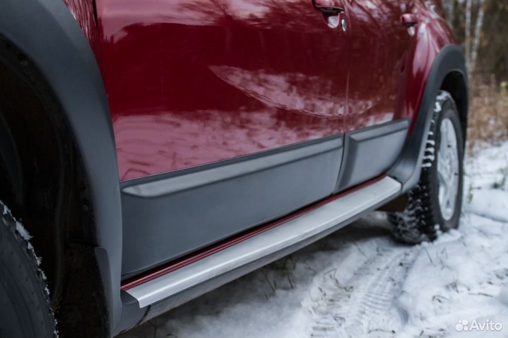 Молдинги на двери Renault Duster