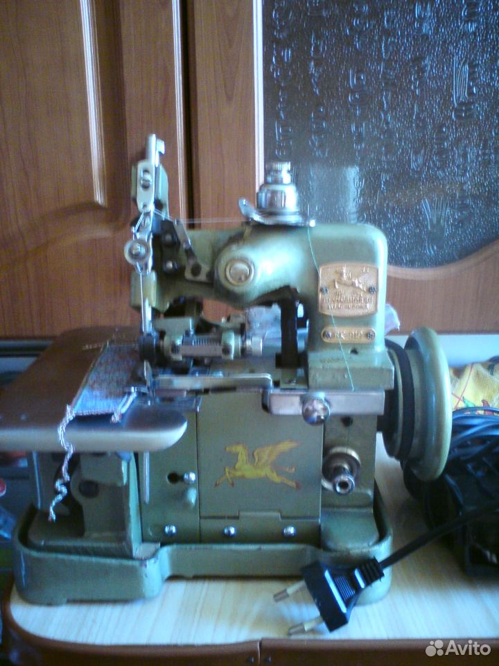 Китайский оверлок hfs150. Оверлок 3. Швейная машина оверлок китайский трехниточный. Ремень на оверлок 3-х ниточный. Оверлок китайский трехниточный gni 2.