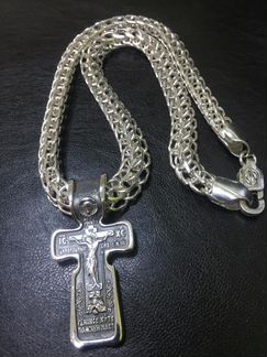 Серебряная цепь с крестом