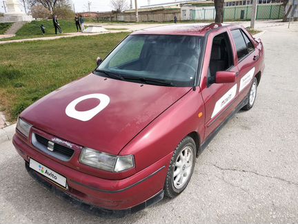 SEAT Toledo 1.8 МТ, 1996, хетчбэк