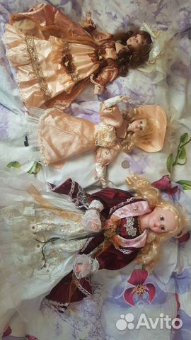 Кукла фарфоровая