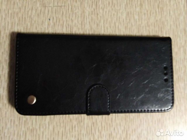 Чехол на телефон