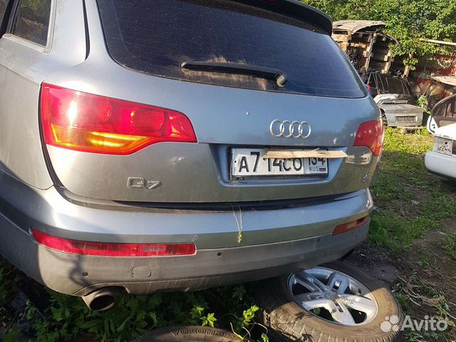 Задние фонари на Aydi Q7 4L0945094A