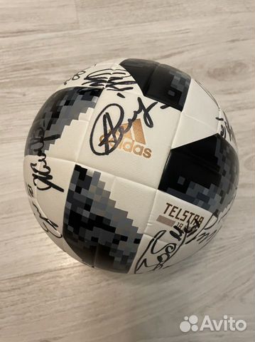 Футбольный мяч с автографами сборной РФ чм 2018