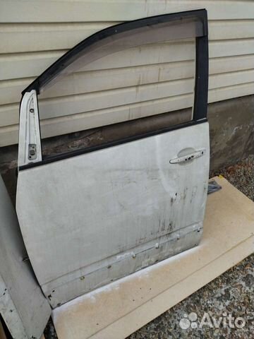 Дверь toyota noah