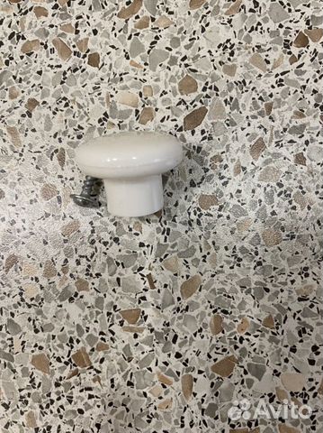 Ручка кнопка белая