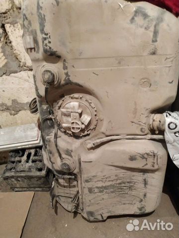 Бензобак на гранту