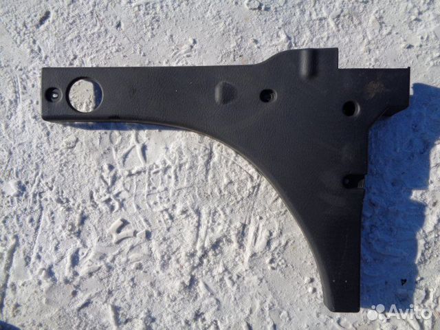 Накладка декоративная левая Honda Stream RN1 D17A