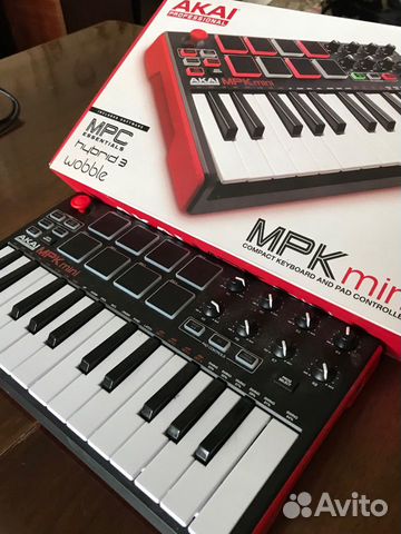 Миди клавиатура “akai mpk mini”