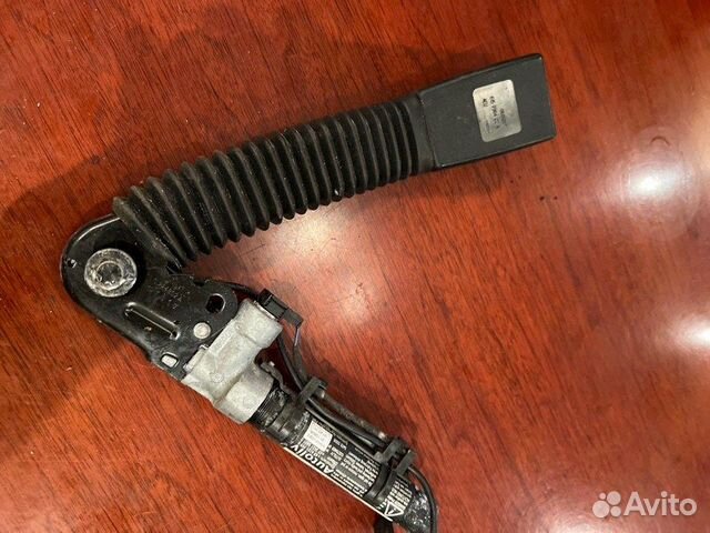 Ремень безопасности с пиропатроном передний правый