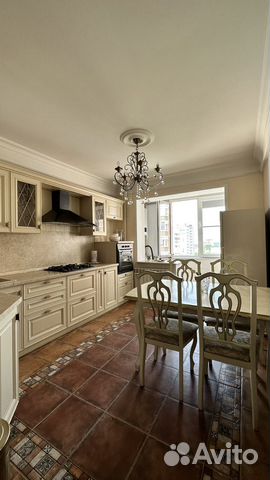 

1-к. квартира, 48 м², 7/10 эт.