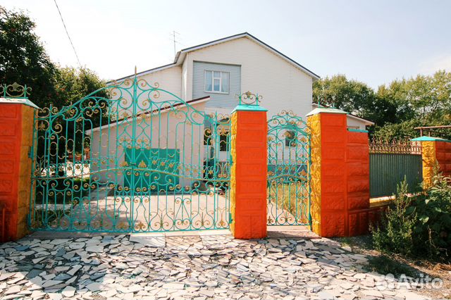 

Коттедж 450 м² на участке 10 сот.