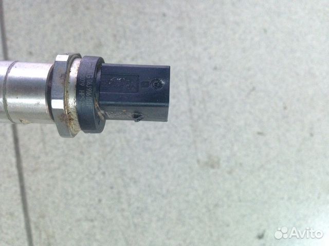 Форсунка 1.4 04E906036E Форсунка 1.4 04E906036E