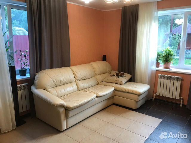 

10-к. и более коттедж, 250 м²
