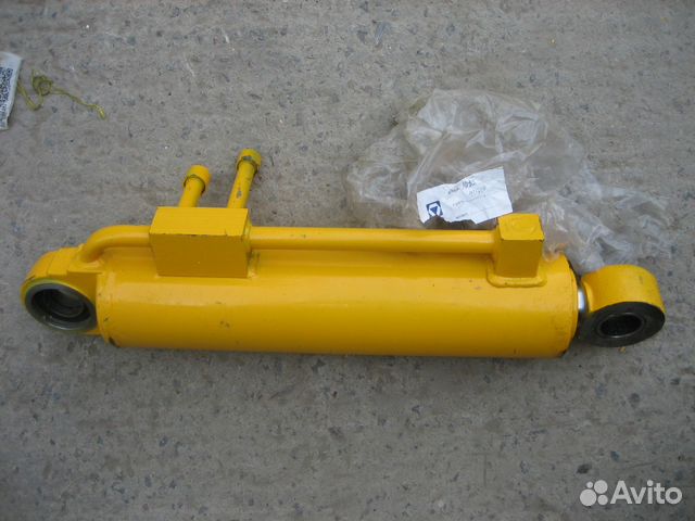 Гидроцилиндр поворота правый 9332314 на xcmg ZL50G Гидроцилиндр поворота правый 9332314 на xcmg ZL50G