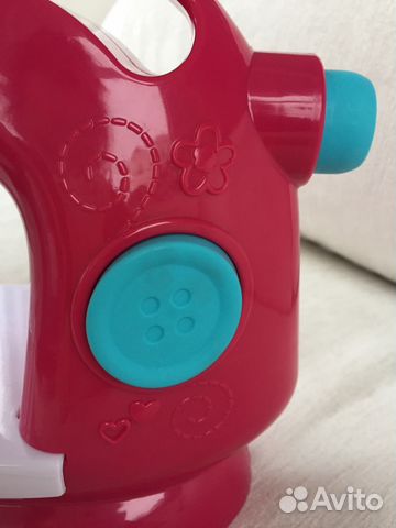 Детская швейная машинка Sew Cool + наборы Детская швейная машинка Sew Cool + наборы