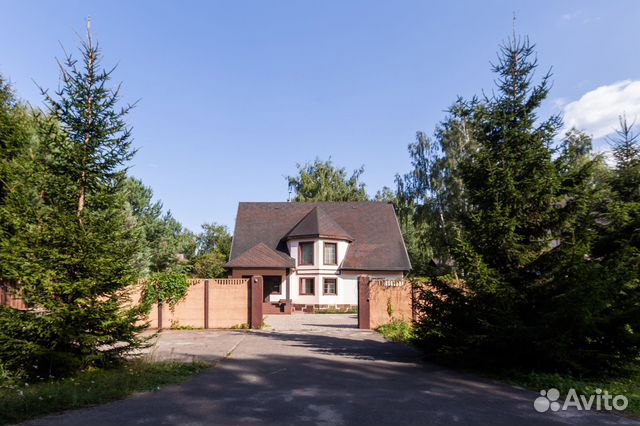 

10-к. и более коттедж, 320 м²
