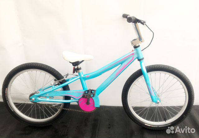 Легкий детский Specialized Hotrock 20 girl Легкий детский Specialized Hotrock 20 girl