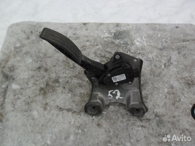 Педальный узел газа Nissan Pathfinder 52 Педальный узел газа Nissan Pathfinder 52