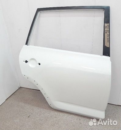 Дверь зад.правая хор. бу Toyota Rav 30 V2.4 в цвет