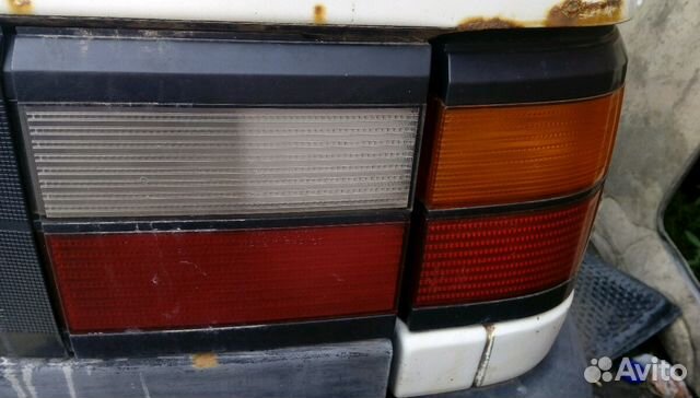 Фонарь задний правый VW Пассат б3 универсал