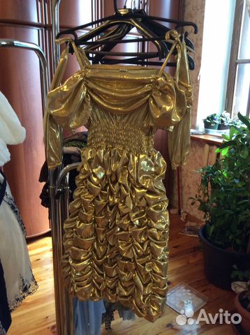 Праздничное золотое платье р 36 по маркировке