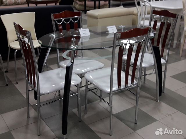 Стол стеклянный + 4 стула Стол стеклянный + 4 стула