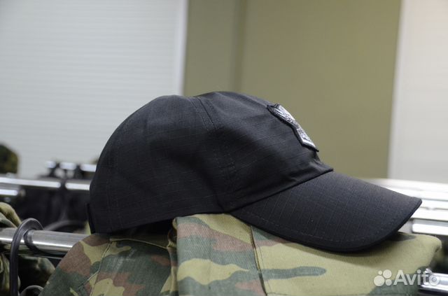 Черная бейсболка с вышитым Молотом Тора с черепом