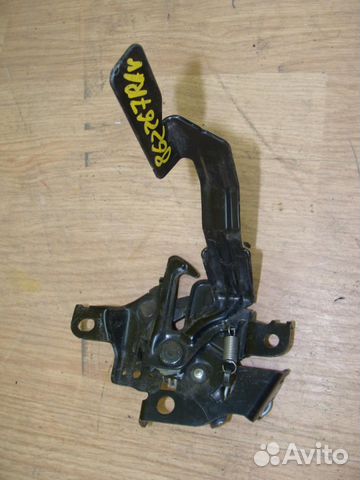 Замок капота Toyota RAV4 Замок капота Toyota RAV4