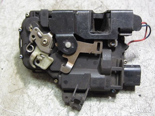 VAG замок правый,передний 3B1837016 и другое бу VAG замок правый,передний 3B1837016 и другое бу