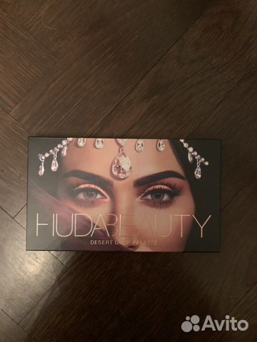 Палетка Huda Beauty