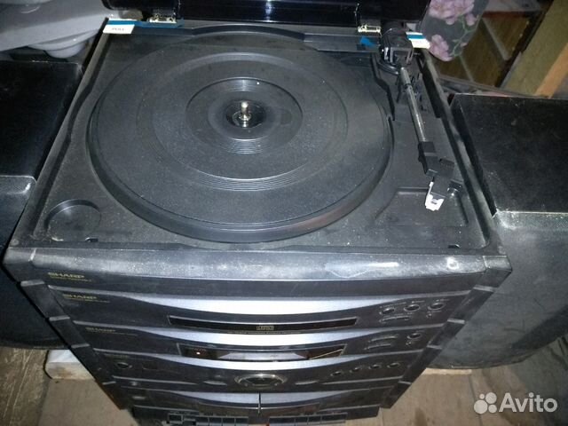 Центр Sharp с винилом Центр Sharp с винилом