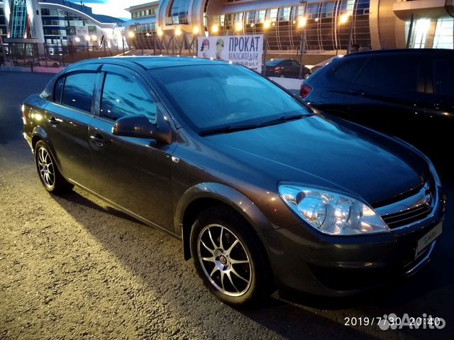 Opel Astra 1.8 МТ, 2011, 194 000 км