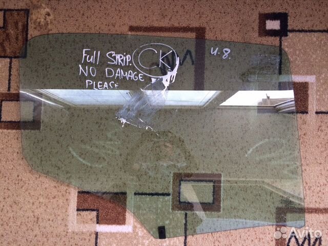 Стекло заднее правое Peugeot 308