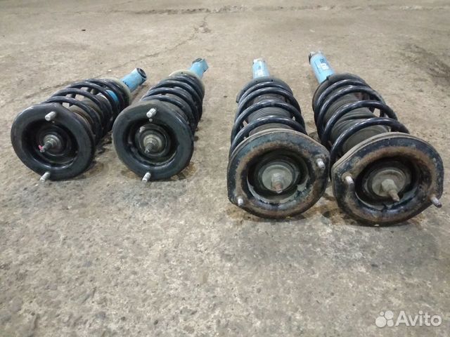 Стойки на Nissan Skyline ER34 Стойки на Nissan Skyline ER34
