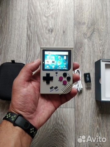 Карманная игровая консоль с ретро-играми Карманная игровая консоль с ретро-играми