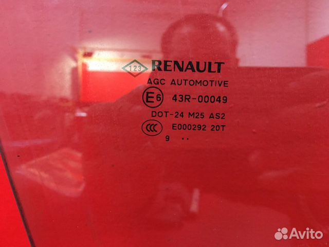Стекло двери переднее правое Renault Scenic 3 JZ1B Стекло двери переднее правое Renault Scenic 3 JZ1B