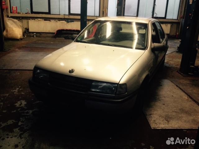 Разбор на запчасти Opel Vectra A 1988-1995
