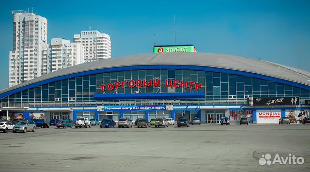 Продавец-консультант мужской одежды