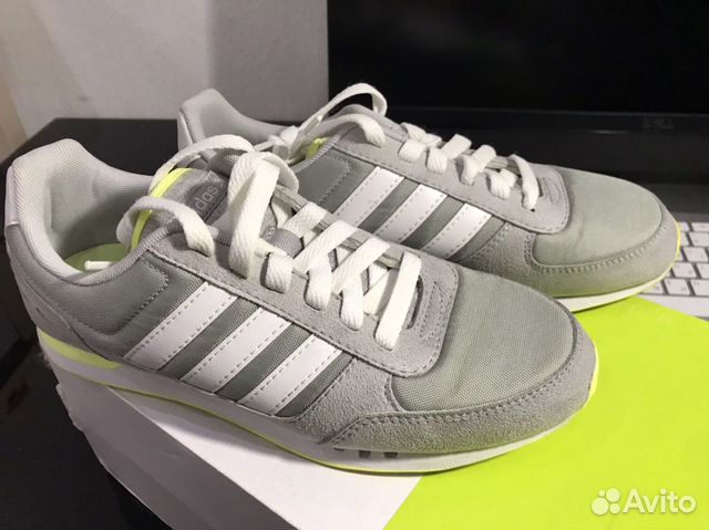 Женские кроссовки adidas Женские кроссовки adidas