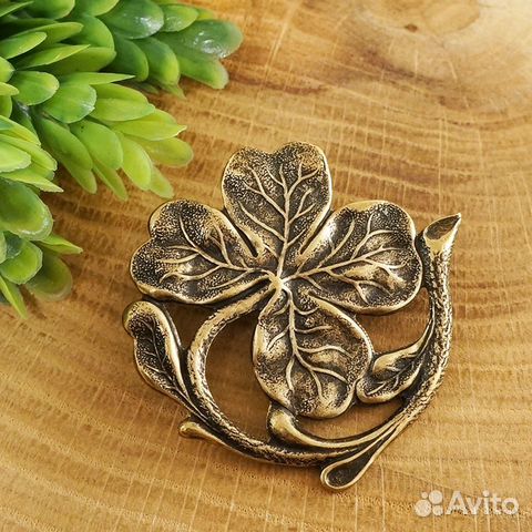 Брошь Клевер четырехлистник на удачу, латунь Брошь Клевер четырехлистник на удачу, латунь