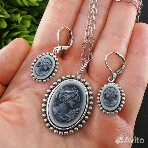 Комплект с камеями Изящные дамы №2, подвеска и сер Комплект с камеями Изящные дамы №2, подвеска и сер