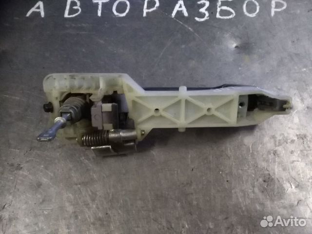Наружная ручка передней правой двери Hyundai Elant Наружная ручка передней правой двери Hyundai Elant