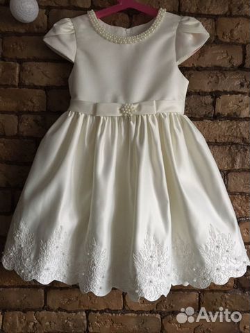 Платье нарядное на девочку 5 лет новое Платье нарядное на девочку 5 лет новое