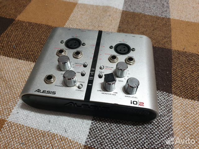 Внешняя звуковая карта Alesis io2 Внешняя звуковая карта Alesis io2