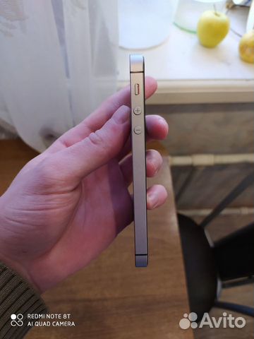 iPhone SE 32 GB iPhone SE 32 GB