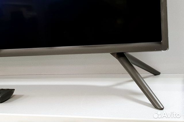 Телевизор 4K UHD SmartTV 109 см+коробка