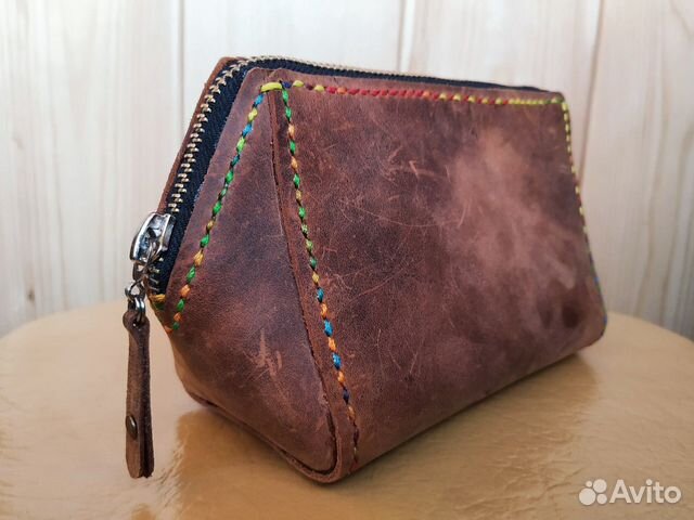 Кожаная косметичка ручной работы Кожаная косметичка ручной работы