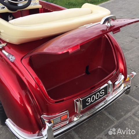 Электромобиль Mercedes 300C Retro (резина, кожа) Электромобиль Mercedes 300C Retro (резина, кожа)